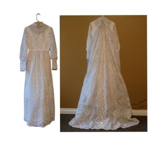 1970's Victorian Revival Long Puff Sleeve Lace Tablecloth Wedding Dress